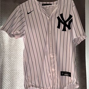Derek Jeter New York Yankees jersey never worn